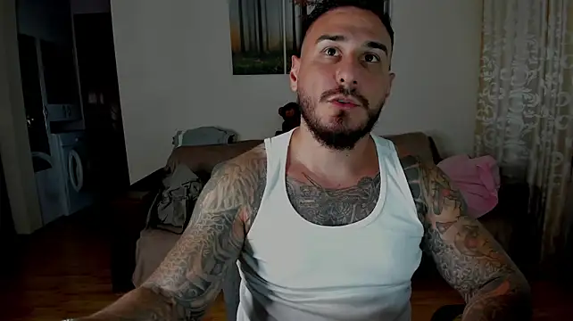 צ'אט XXX בשידור חי של Gymdominus