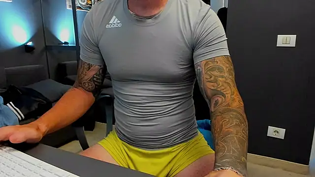 AronGrant – Naživo XXX chat