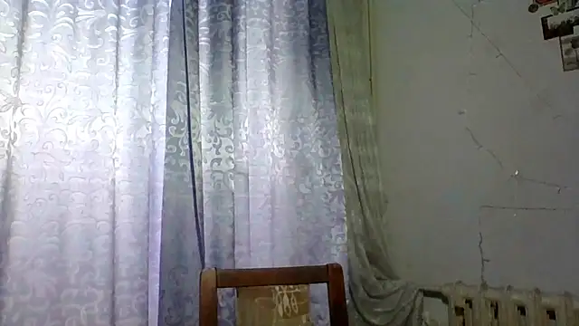 NickiKisinger live XXX chat