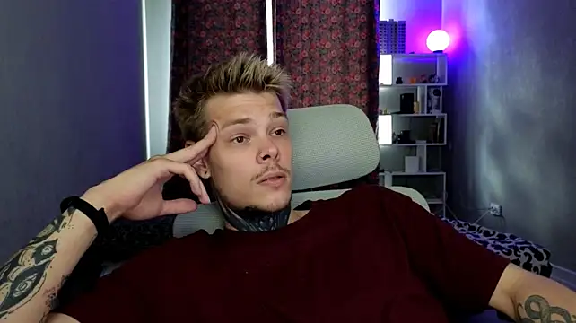 DENIS_HERE: вебкам-шоу
