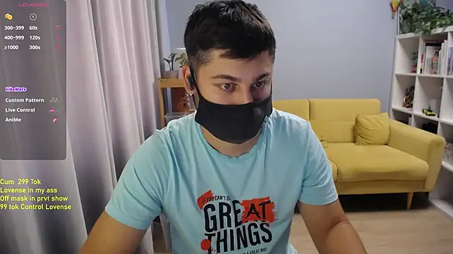 Tomguys élő XXX-chatje
