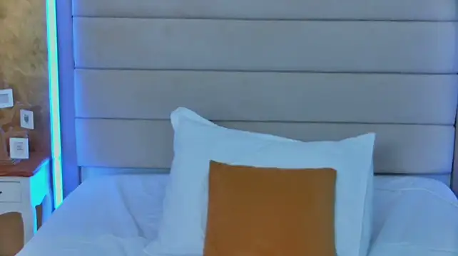 دردشة NikkiStarX الجنسية المباشرة