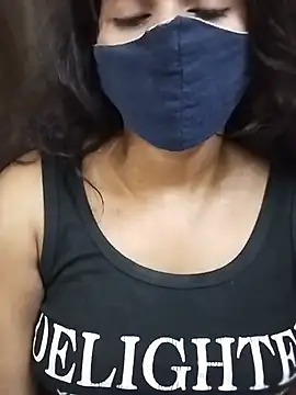 Roji_bha's Live XXX Chat
