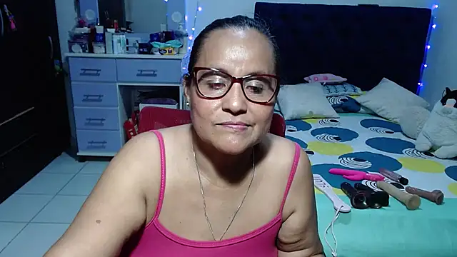 pervert_mommy_'s Live XXX Chat