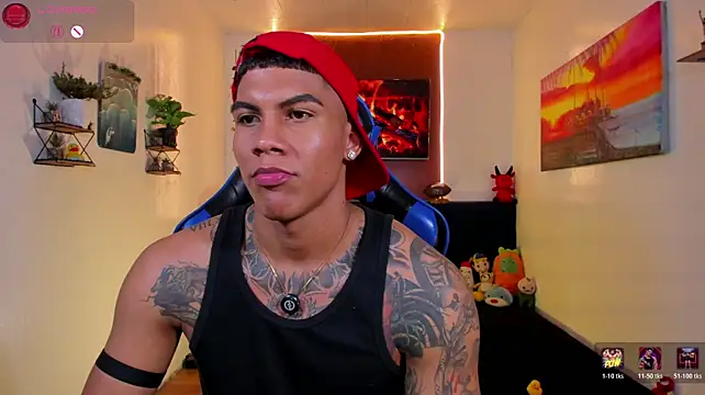 Damian_latinxxx Show in webcam