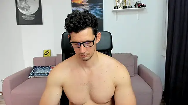 BrutusK08 Adlı Modelin Canlı XXX Sohbeti