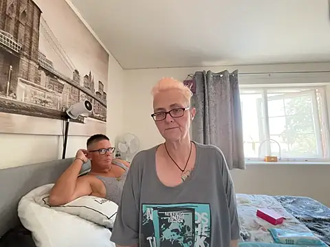 Curvy-Jinx – Naživo XXX chat