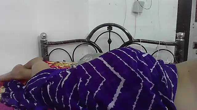 XXX chat uživo modela cute_lailaa