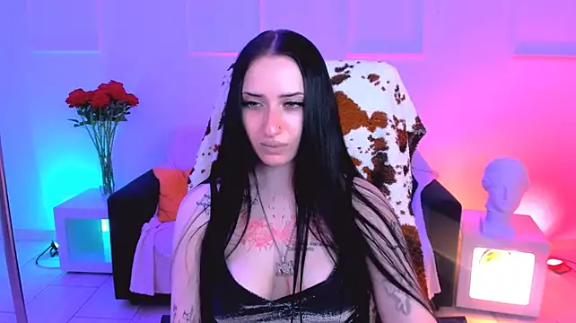Chat +18 de MonicaLowes ao vivo