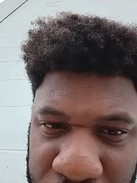 dvaughn3117 Show in webcam