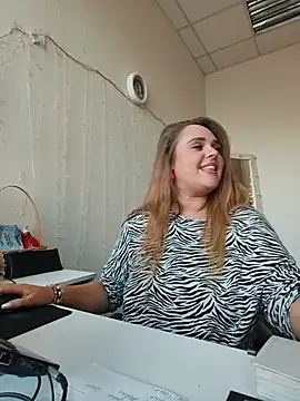 Juicy_PeachLux's Live XXX Chat