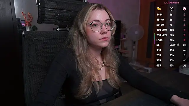 Онлайн чат XXX RemyCute