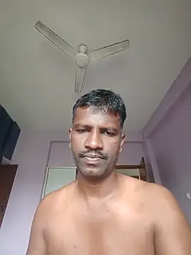 XXX chat uživo modela Paramkeerthi