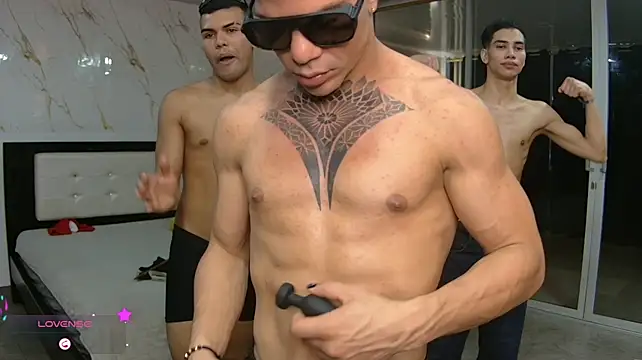 הופעת וובקאם של Boysgang_sex