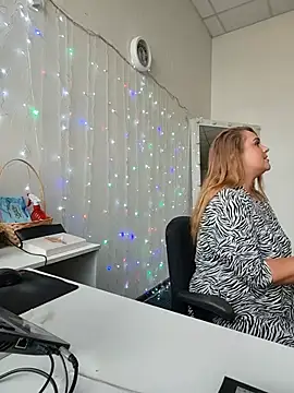 Juicy_PeachLux: απευθείας συνομιλία ΧΧΧ
