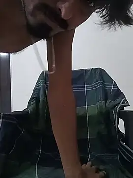 XXX chat uživo modela BigCockBong