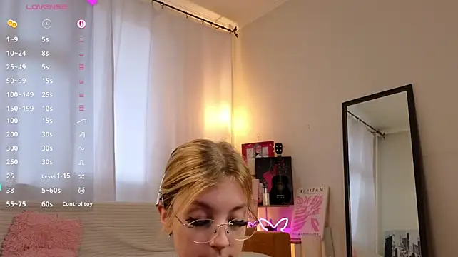 NovaOliphant Webcam show