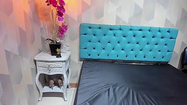 Chat +18 de AliceGreyX ao vivo