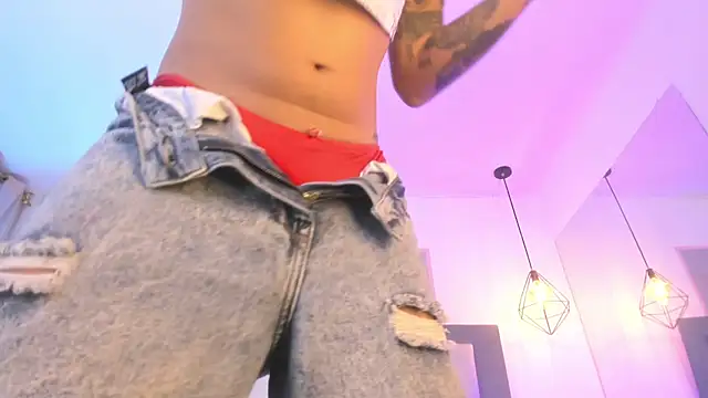 Chat +18 de Maddie_Ray ao vivo