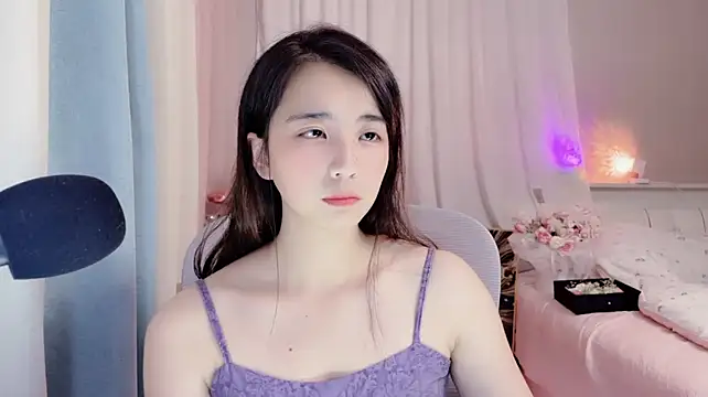 amy-6668 Adlı Modelin Canlı XXX Sohbeti