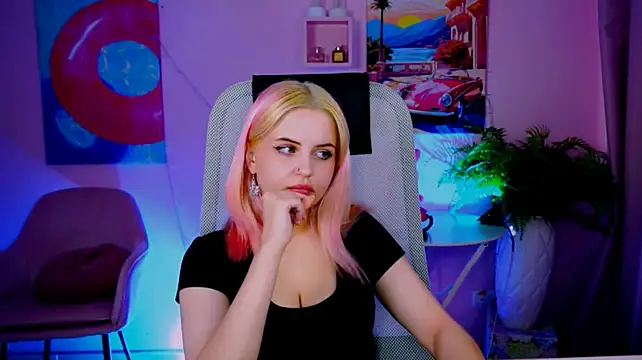 AliceSilvia_ Chat XXX in diretta