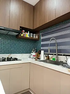 הופעת וובקאם של yang_empress
