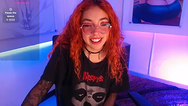 mere_in_redd élő XXX-chatje