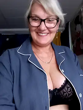 irinamaux – Naživo XXX chat