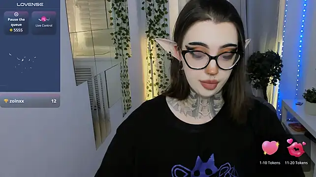 Dixi_Pixi_ Adlı Modelin Canlı XXX Sohbeti