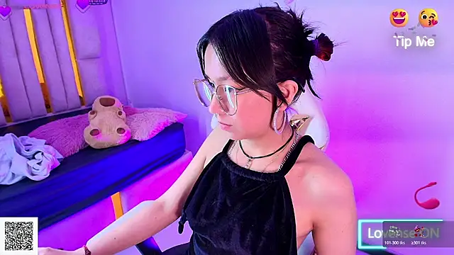 Cuore_kazx Adlı Modelin Canlı XXX Sohbeti