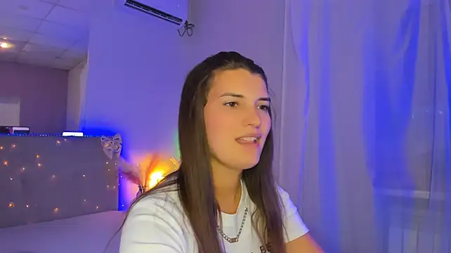 Chat XXX ao vivo de Laura_Leee