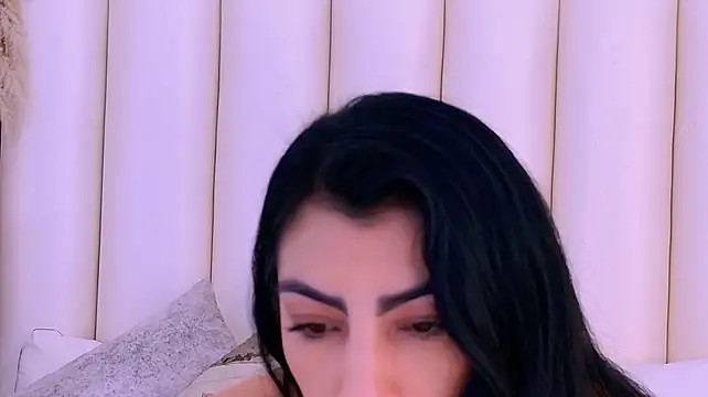 NinnaPiers' Live XXX Chat