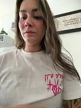 Bonnie_Rider Adlı Modelin Canlı XXX Sohbeti