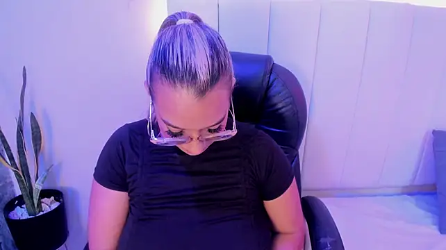 MHONIKBELUCCI – Live XXX-chat