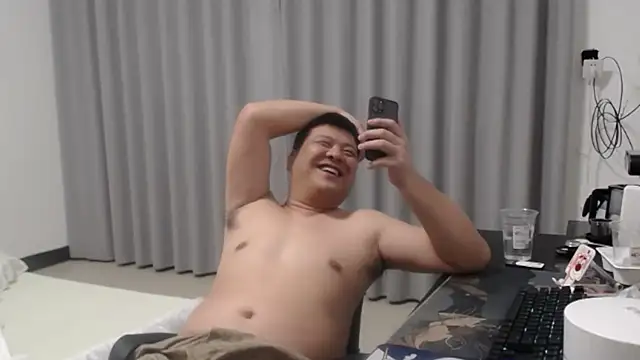 zhang1118 – webcam-show