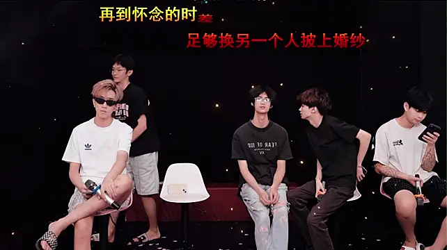 Chenyong123 Chat XXX in diretta