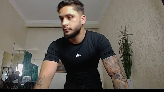 TroyWadee Adlı Modelin Canlı XXX Sohbeti