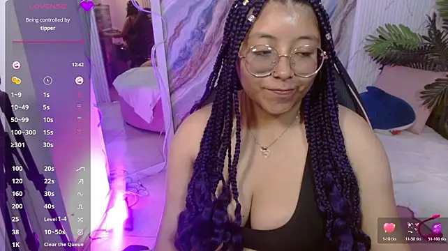 Chatroom XXX en direct de elowen_tay