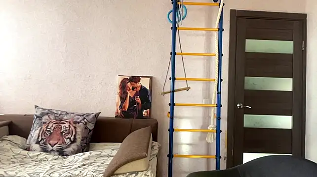 צ'אט XXX בשידור חי של Peekinside