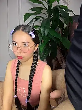 Онлайн чат XXX I_AM_EMMA_