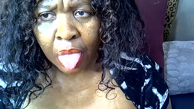 Ebony_Cougar's Live XXX Chat