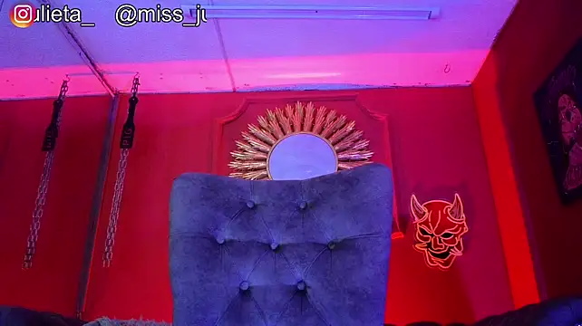 Julieta_RussellのライブXXXチャット