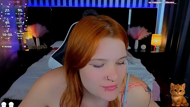 Clumsy_Nana Adlı Modelin Canlı XXX Sohbeti