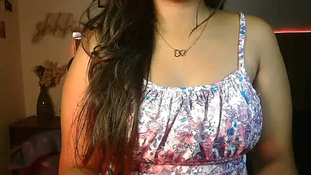 isha_here Show in webcam