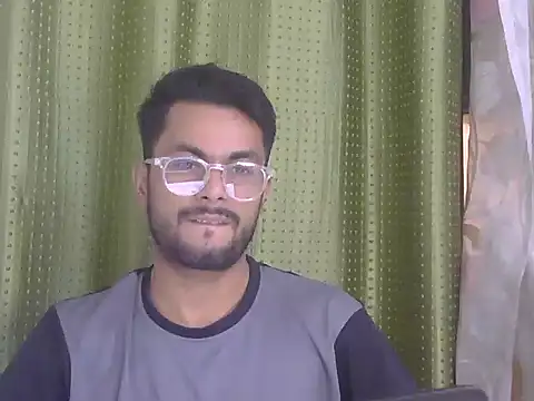 Stubborndesiboy's Live XXX Chat