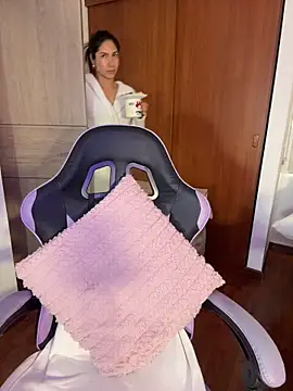 Chat +18 de ArianaReynoldss ao vivo