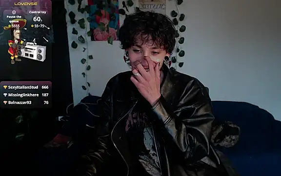 צ'אט XXX בשידור חי של JohnnyJones_