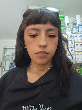 Show modela Cute_hollywood1 na web-kameri