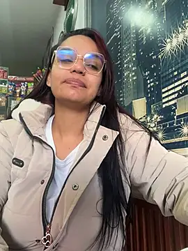 Sara-77 Show Webcam