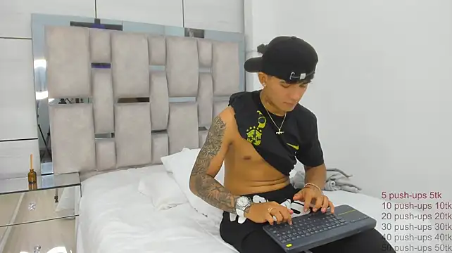 แชท XXX สดของ Ruslan_marcel